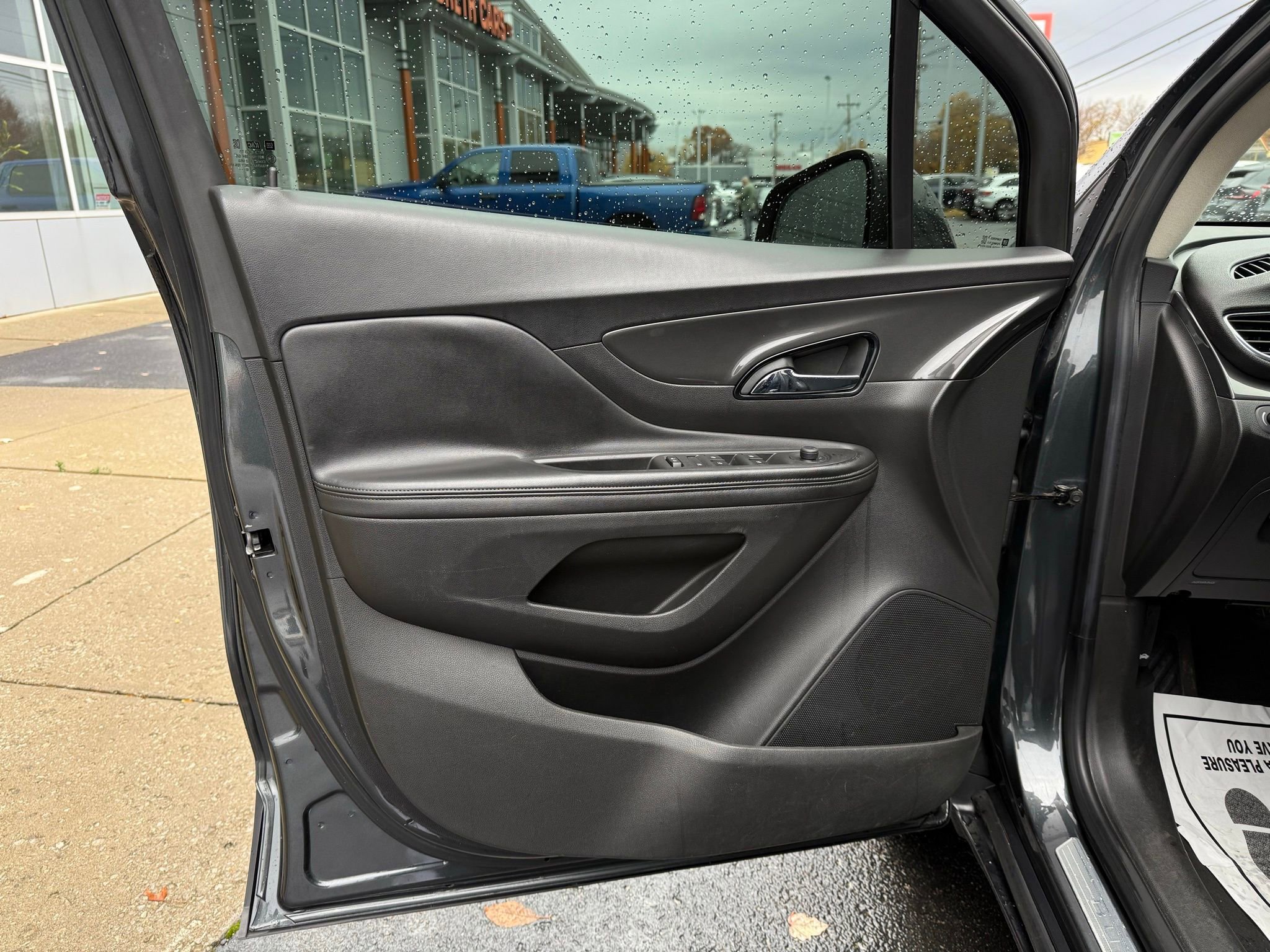 Used 2017 Buick Encore Preferred image 36