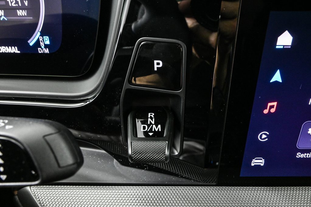 Certified 2025 Porsche Cayenne Coupe image 19