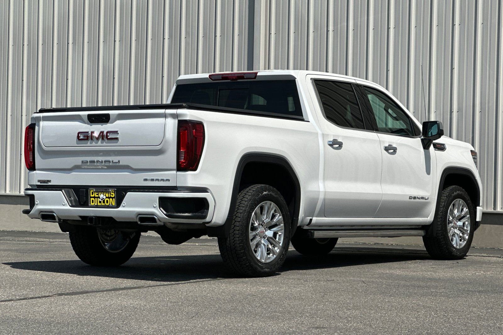 Used 2025 GMC Sierra 1500 Denali w/ Technology Package AWD/4WD video 4