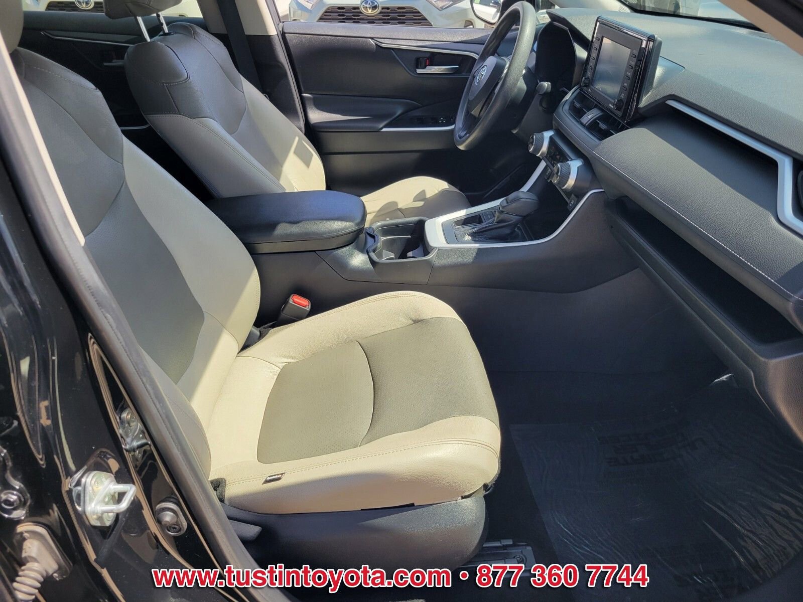 Certified 2020 Toyota RAV4 XLE w/ All Weather Liner Package image 15