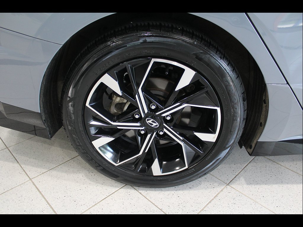 Used 2025 Hyundai Sonata SEL FWD image 11
