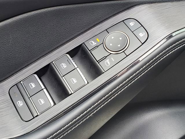 Certified 2023 Nissan Rogue SL image 18