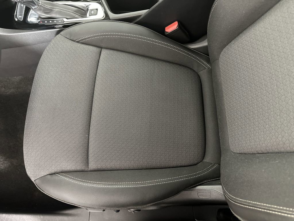 Certified 2023 Buick Encore GX Select FWD image 22