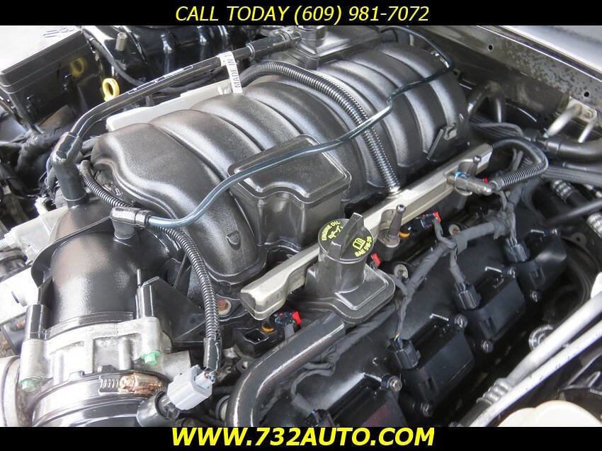 Used 2012 Chrysler 300 C RWD image 28