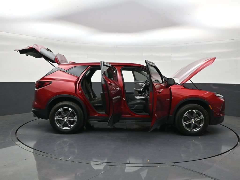 Used 2024 Chevrolet Blazer LT FWD image 29