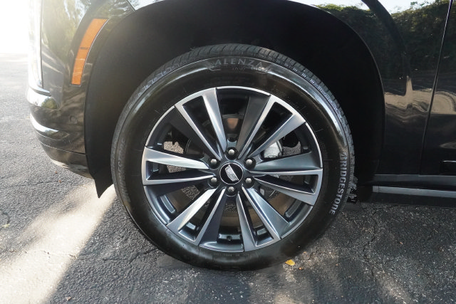 Used 2025 Cadillac Escalade ESV Sport AWD/4WD image 36