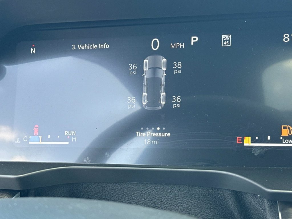 New 2027 Jeep Grand Cherokee Altitude AWD/4WD image 27
