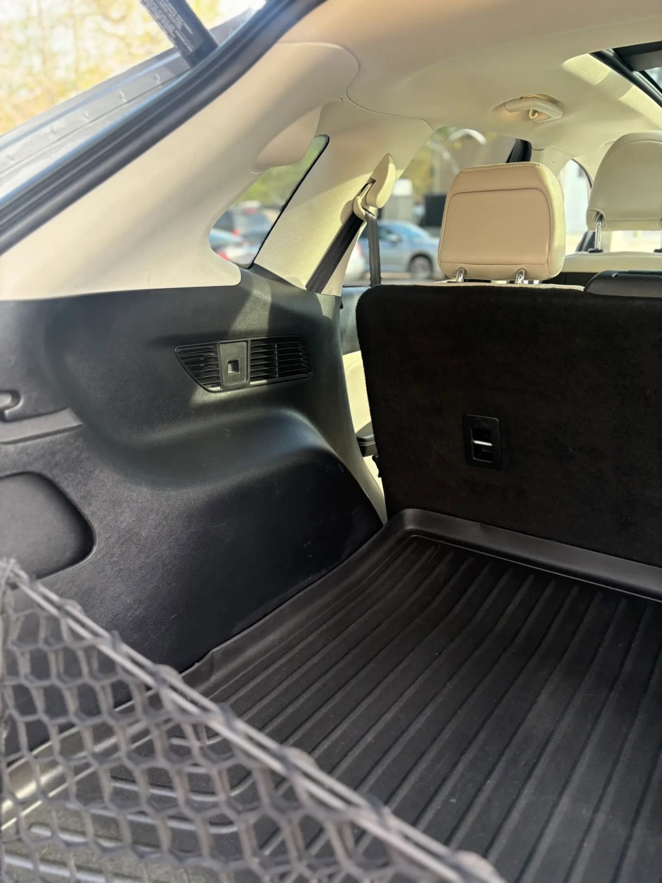 Used 2018 Ford Edge Titanium w/ Equipment Group 301A FWD image 41