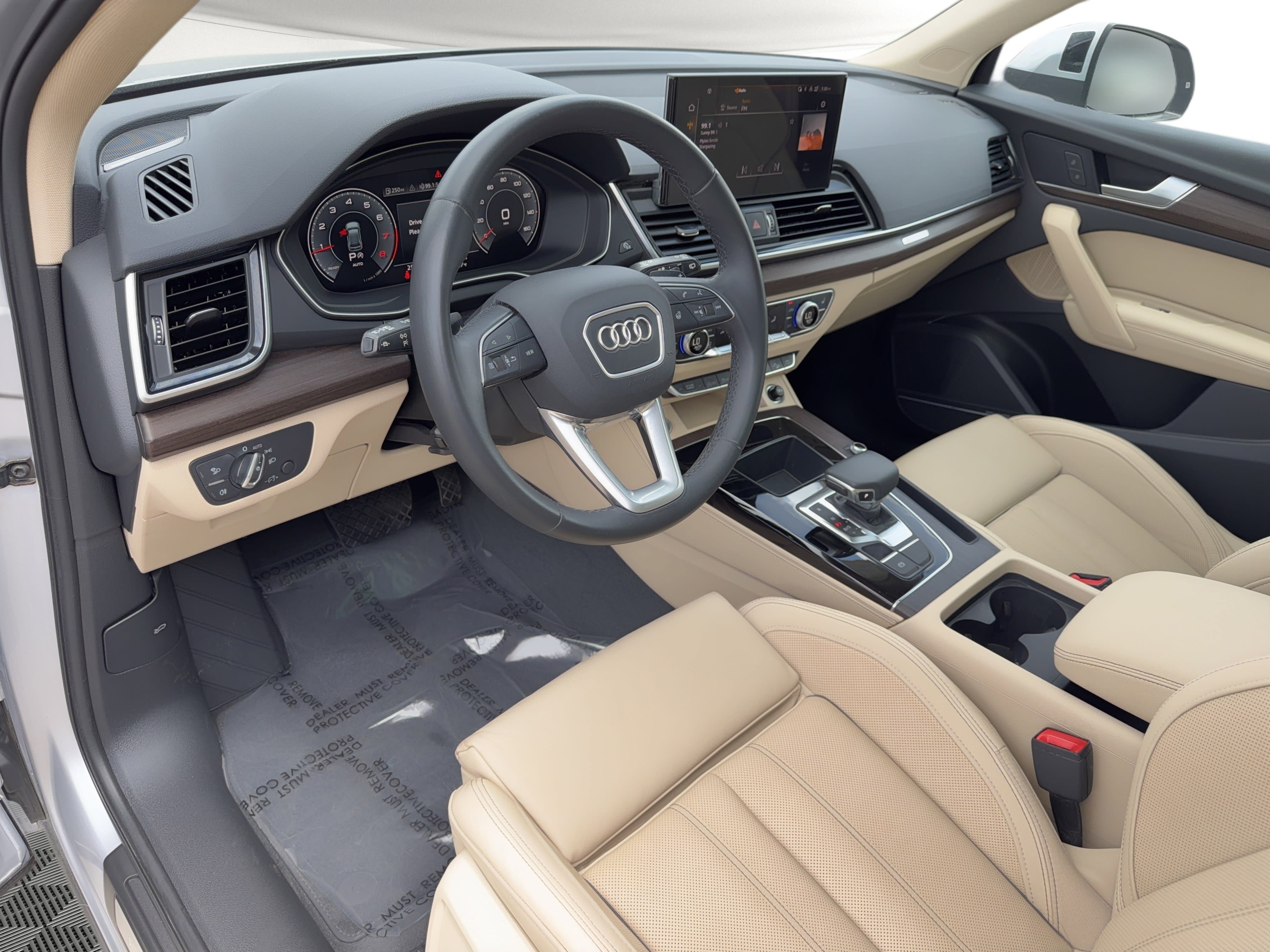 Certified 2023 Audi Q5 2.0T Premium Plus w/ Premium Plus Package image 4