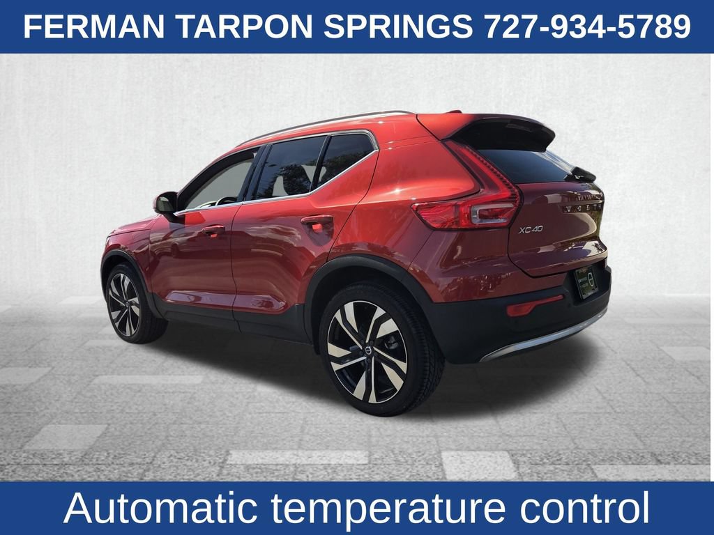 Certified 2023 Volvo XC40 B5 Plus AWD/4WD image 8