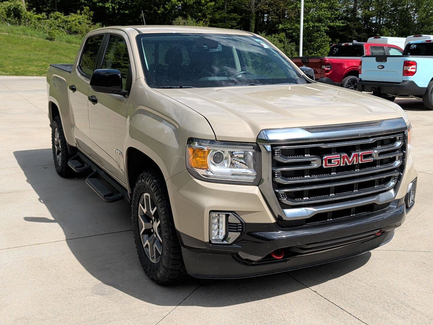 Used 2021 GMC Canyon AT4 w/ Driver Alert Package AWD/4WD image 3