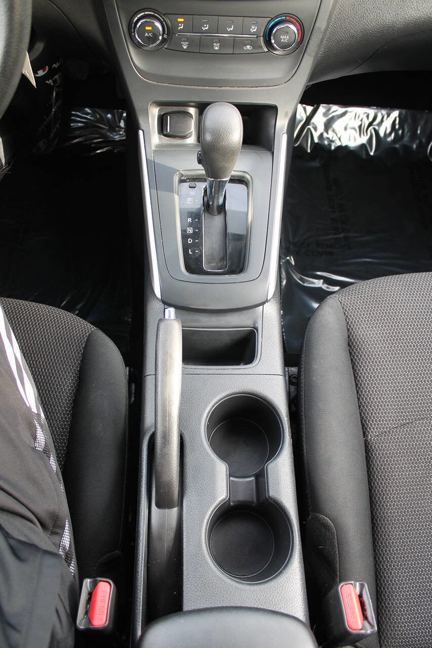 Used 2017 Nissan Sentra S image 33
