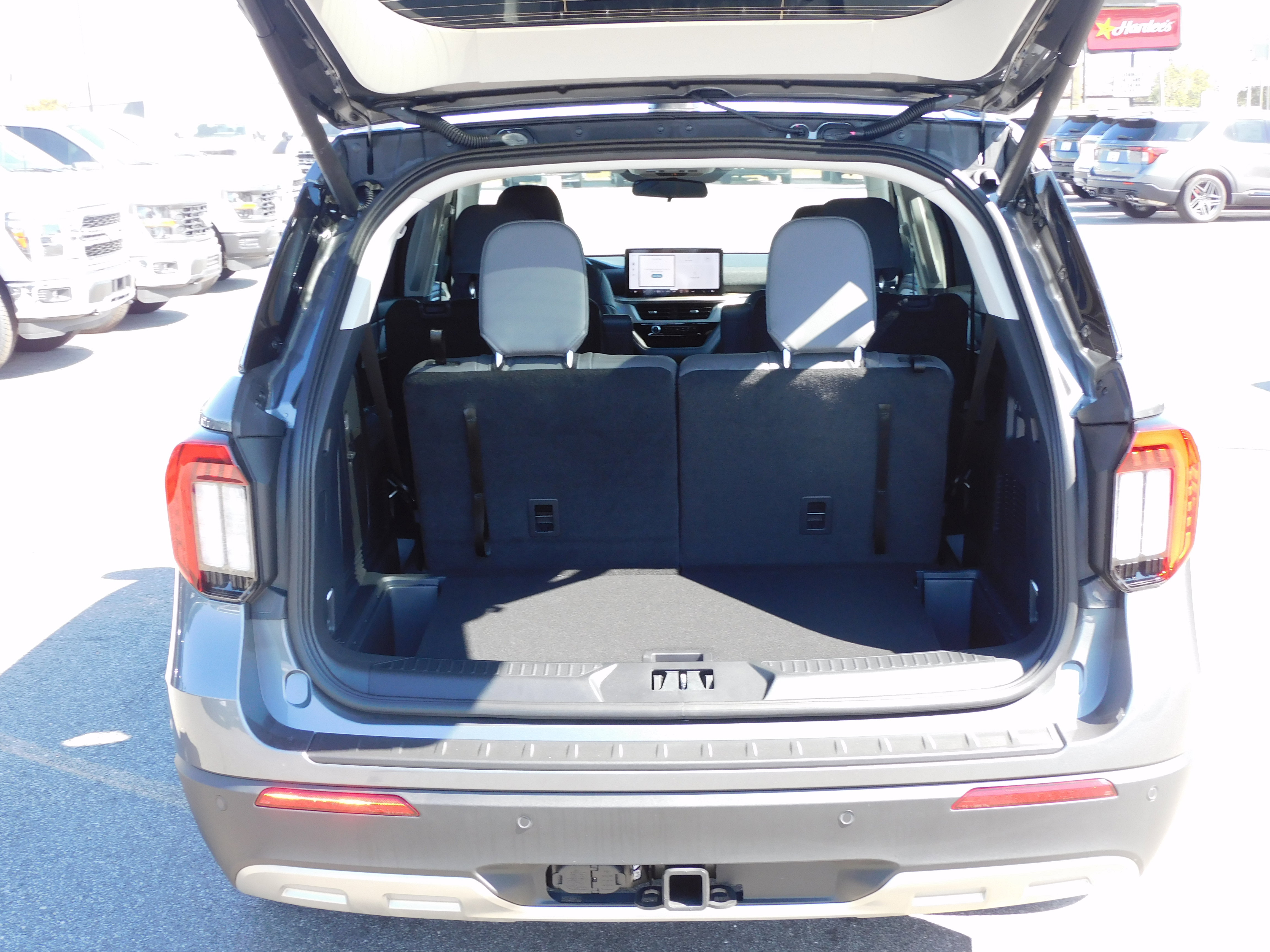 New 2025 Ford Explorer Active w/ Active Comfort Package image 7