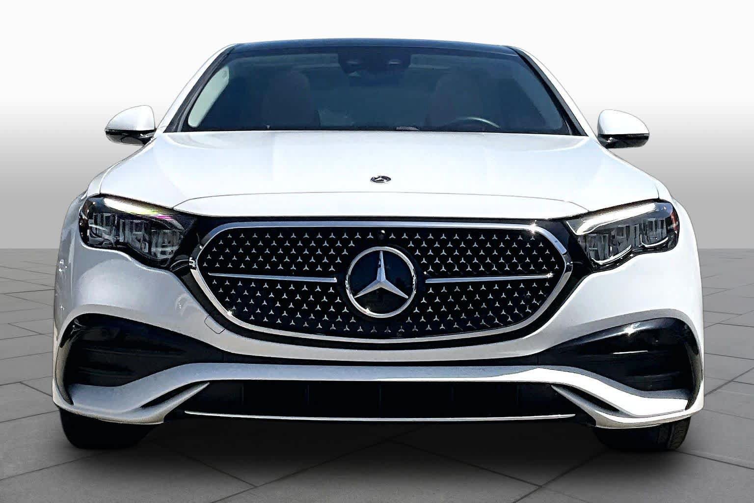 Used 2025 Mercedes-Benz E 350 Sedan image 4