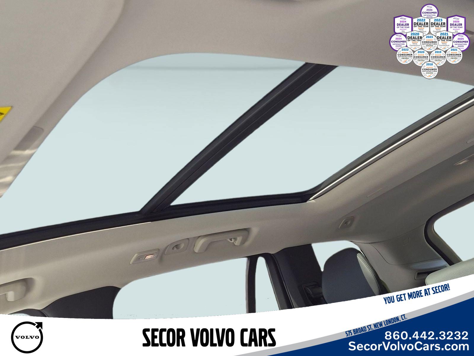 Certified 2025 Volvo XC90 T8 Plus w/ Protection Package Premier AWD/4WD image 15