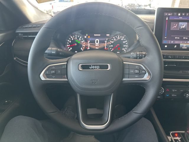 New 2026 Jeep Compass Latitude w/ Sun and Sound Group AWD/4WD image 25