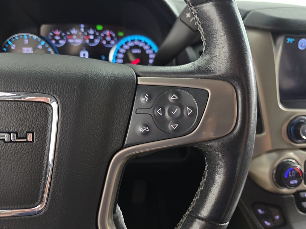 Used 2018 GMC Yukon XL Denali w/ Denali Ultimate Package AWD/4WD image 15