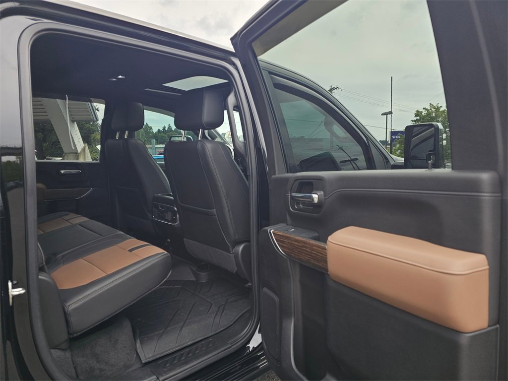 Used 2022 Chevrolet Silverado 2500 High Country w/ Z71 Off-Road Package image 14