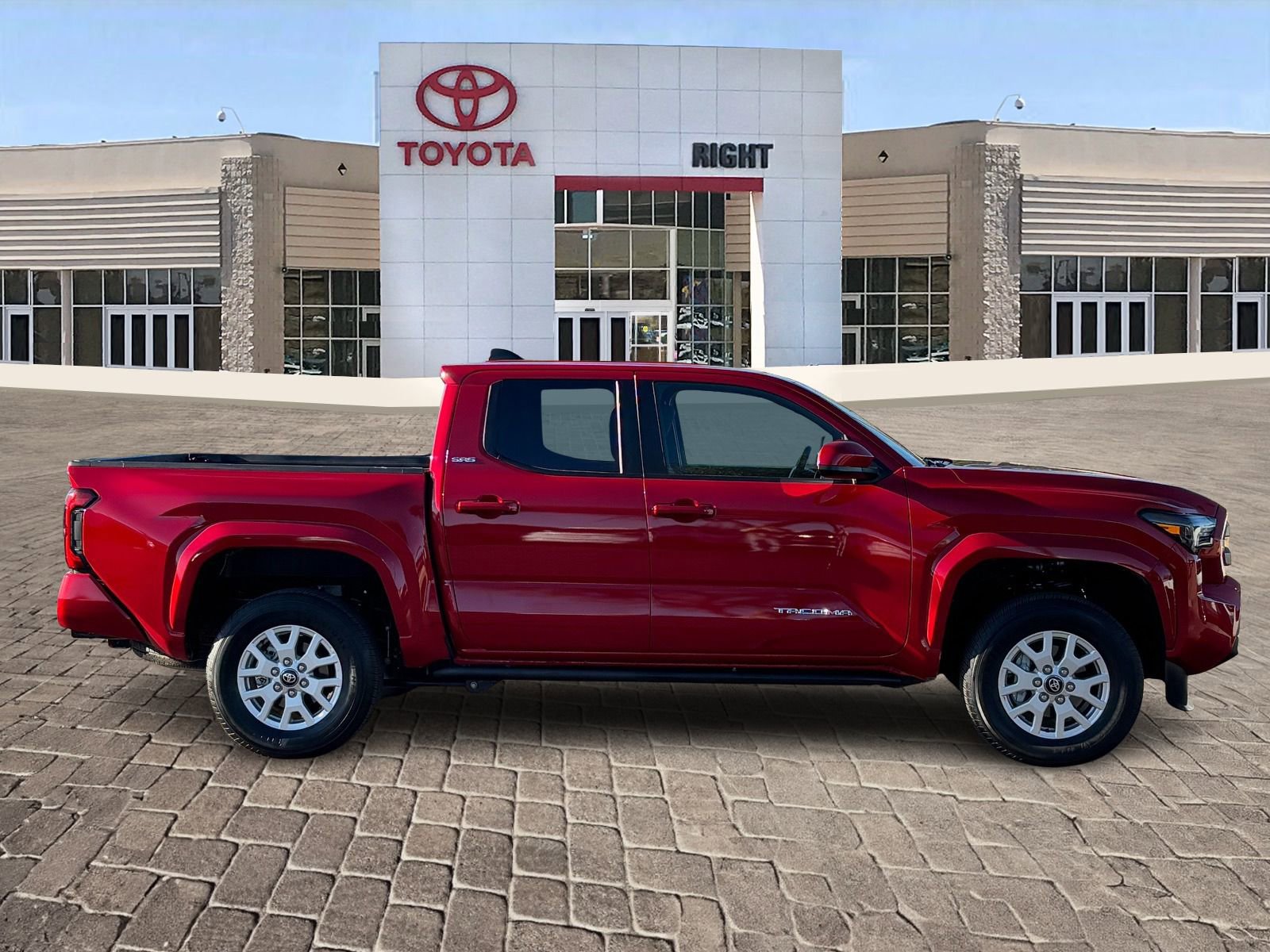 Certified 2025 Toyota Tacoma SR5 image 9