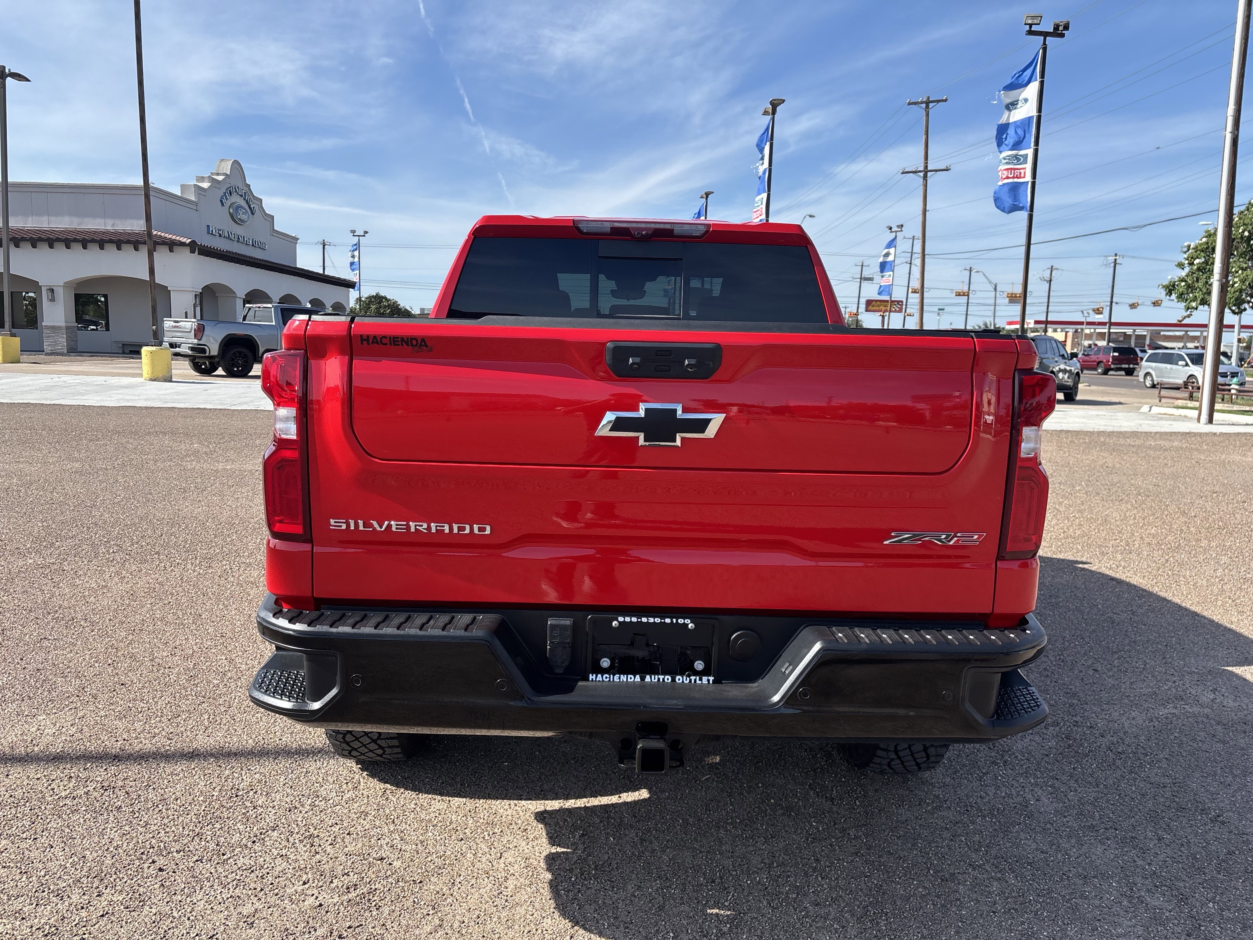 Used 2025 Chevrolet Silverado 1500 ZR2 w/ Technology Package AWD/4WD image 3