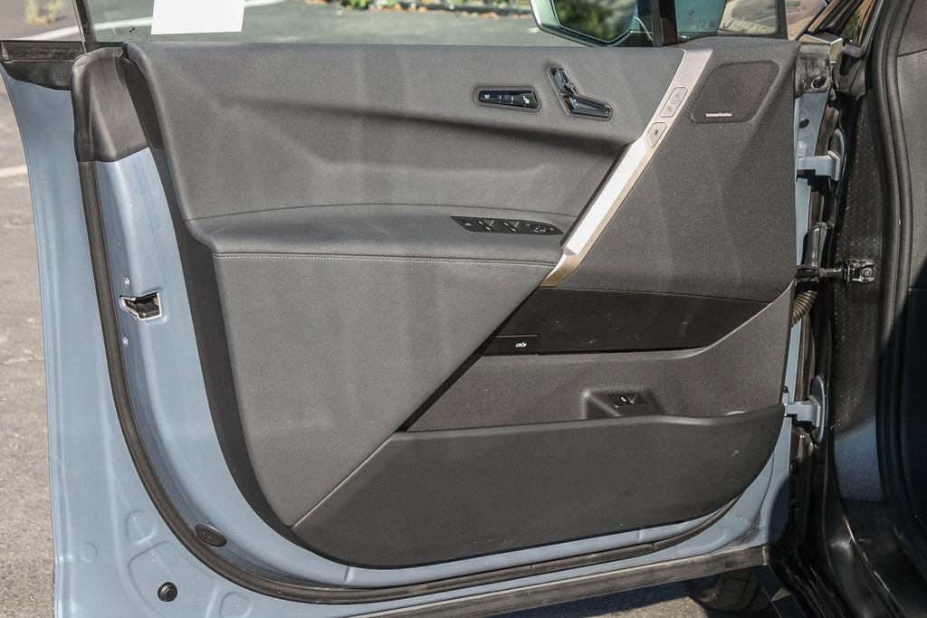 Used 2023 BMW iX xDrive50 w/ Premium Package image 26