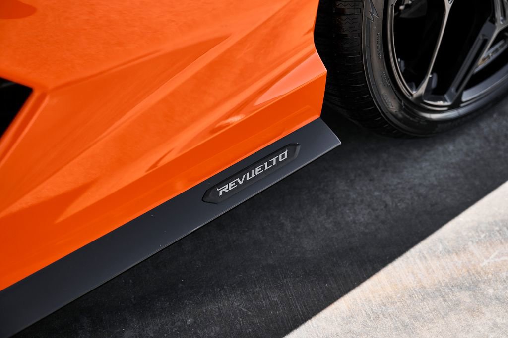 Used 2024 Lamborghini Revuelto AWD/4WD image 11