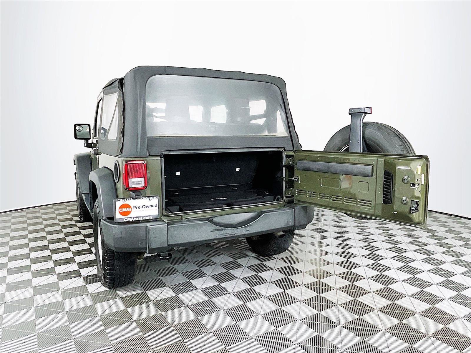 Used 2015 Jeep Wrangler Sport image 26