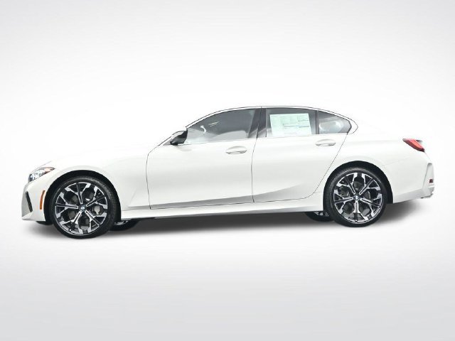 New 2026 BMW 330i xDrive Sedan w/ Premium Package AWD/4WD image 38
