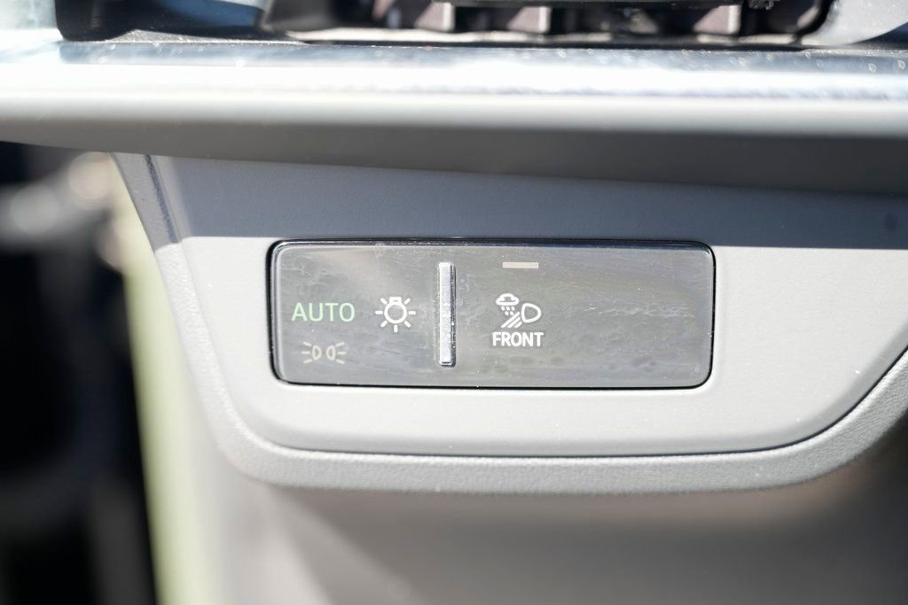 Used 2022 Audi e-tron GT Premium Plus AWD/4WD image 52