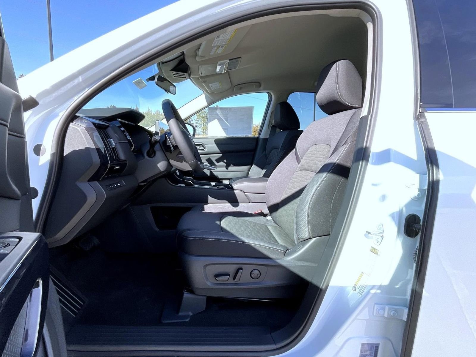 New 2026 Nissan Pathfinder SV image 10