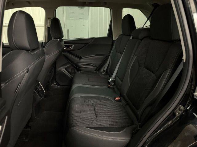 Used 2023 Subaru Forester Premium AWD/4WD image 10