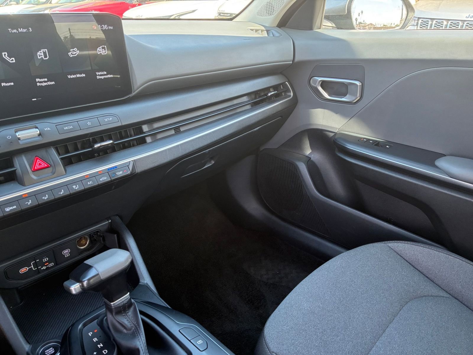 Used 2025 Kia K4 LXS image 35