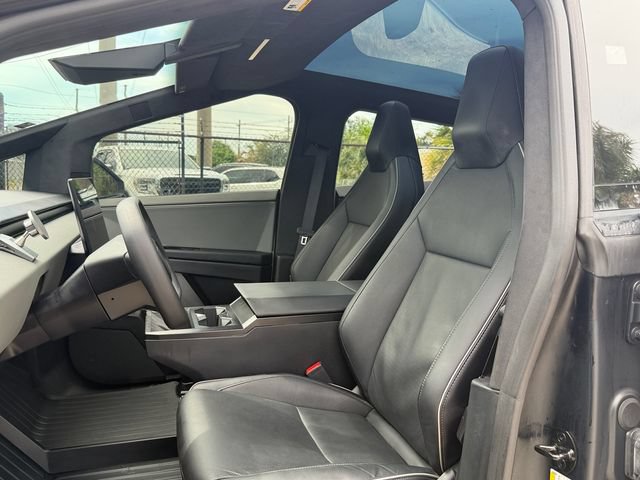 Used 2024 Tesla Cybertruck AWD Crew Cab image 9