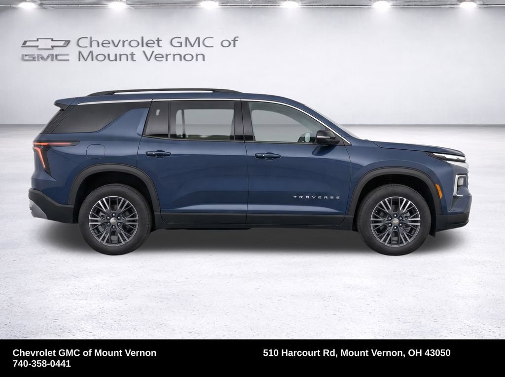 Used 2025 Chevrolet Traverse LT FWD image 9