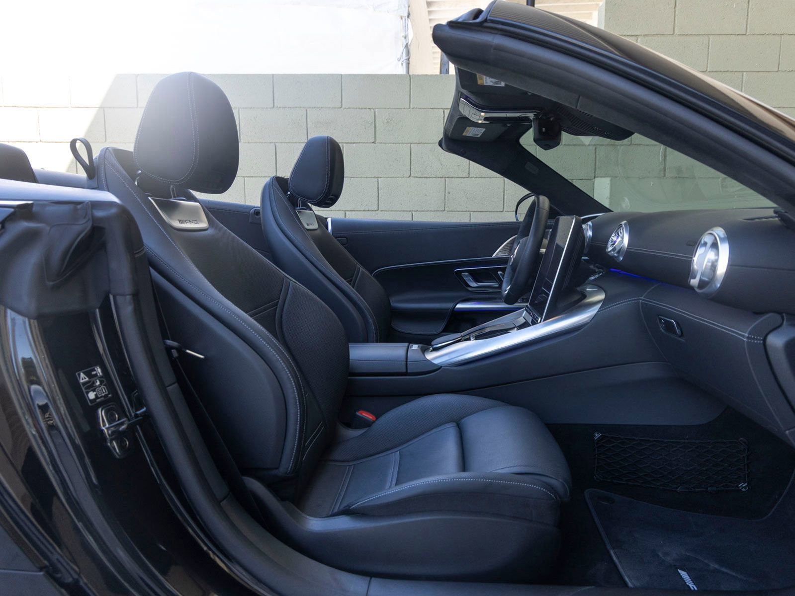 Used 2023 Mercedes-Benz SL 63 AMG 4MATIC image 21