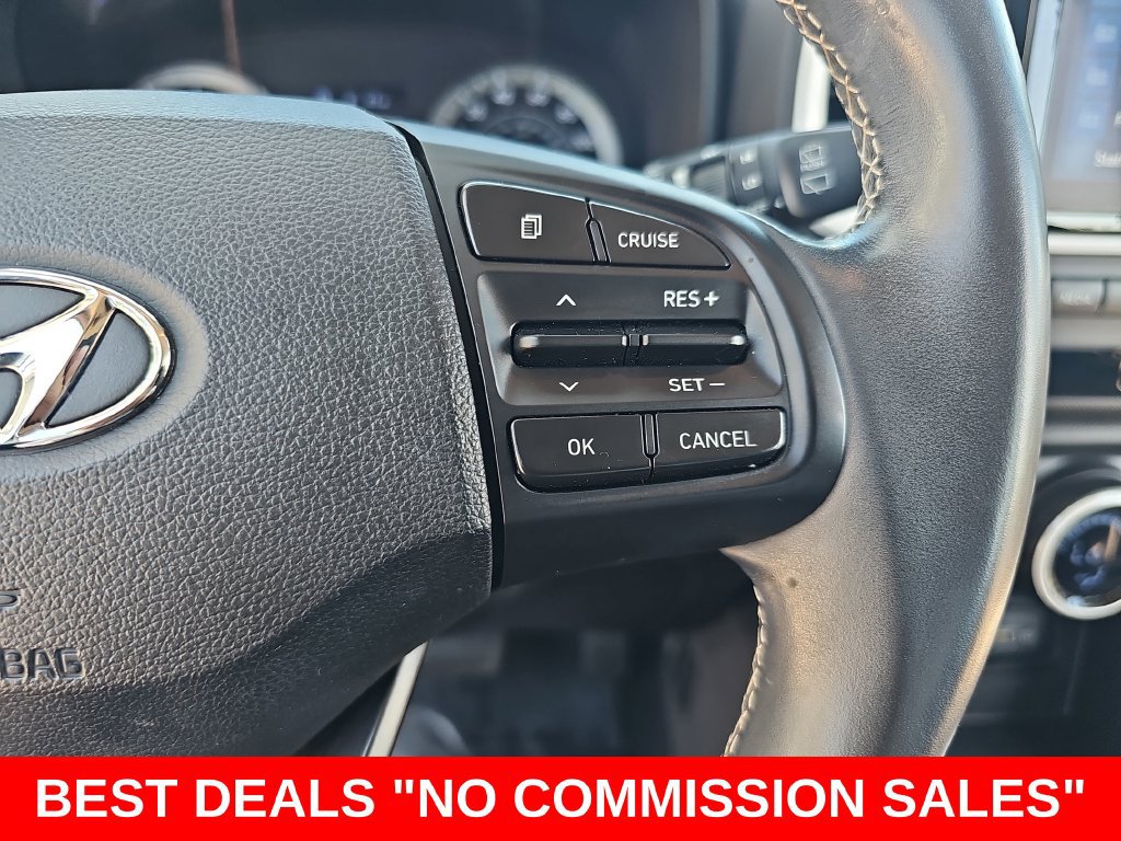 Used 2022 Hyundai Venue Limited FWD image 17