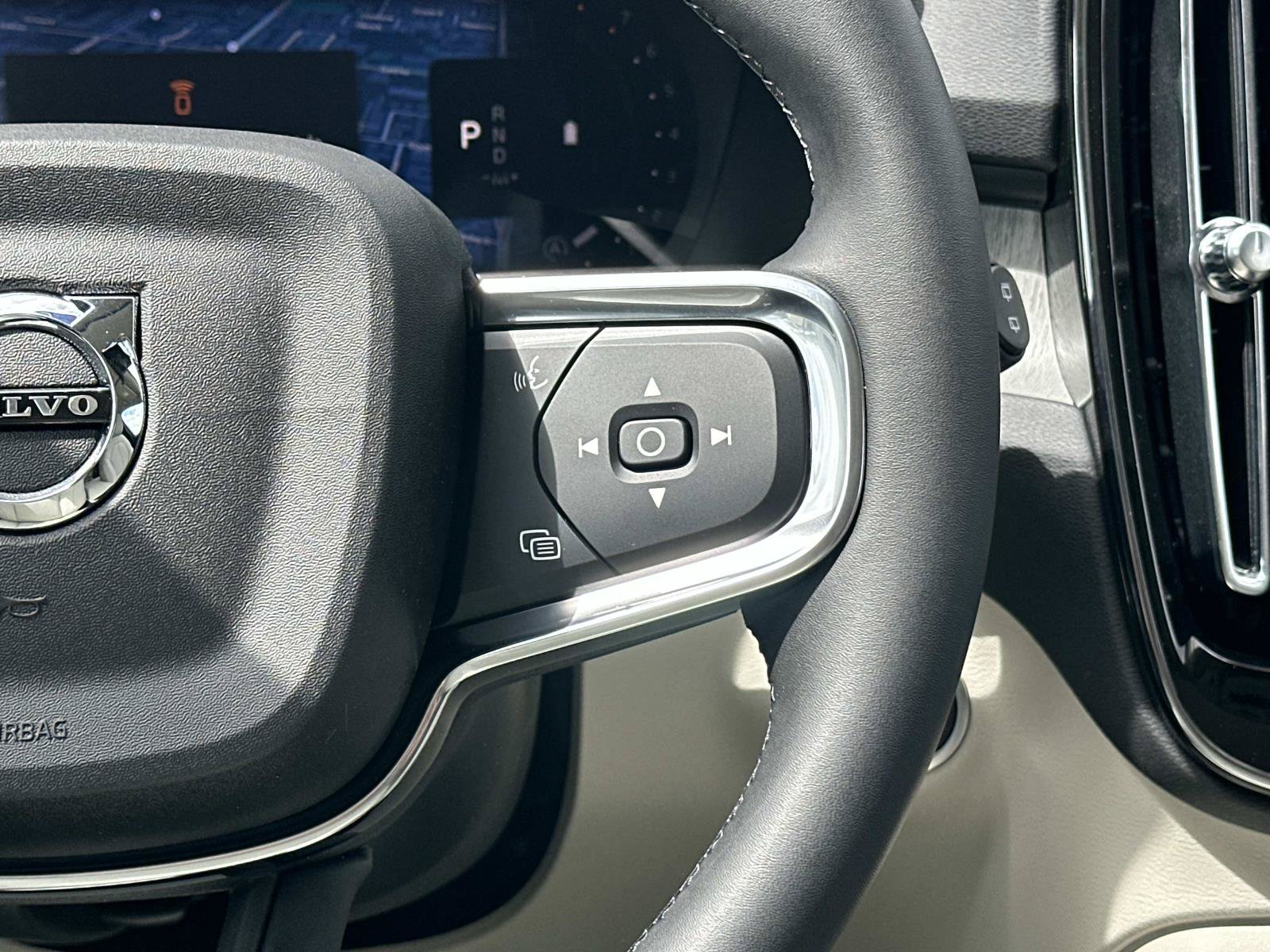 New 2026 Volvo XC40 B5 Plus w/ Protection Package Premier AWD/4WD image 9