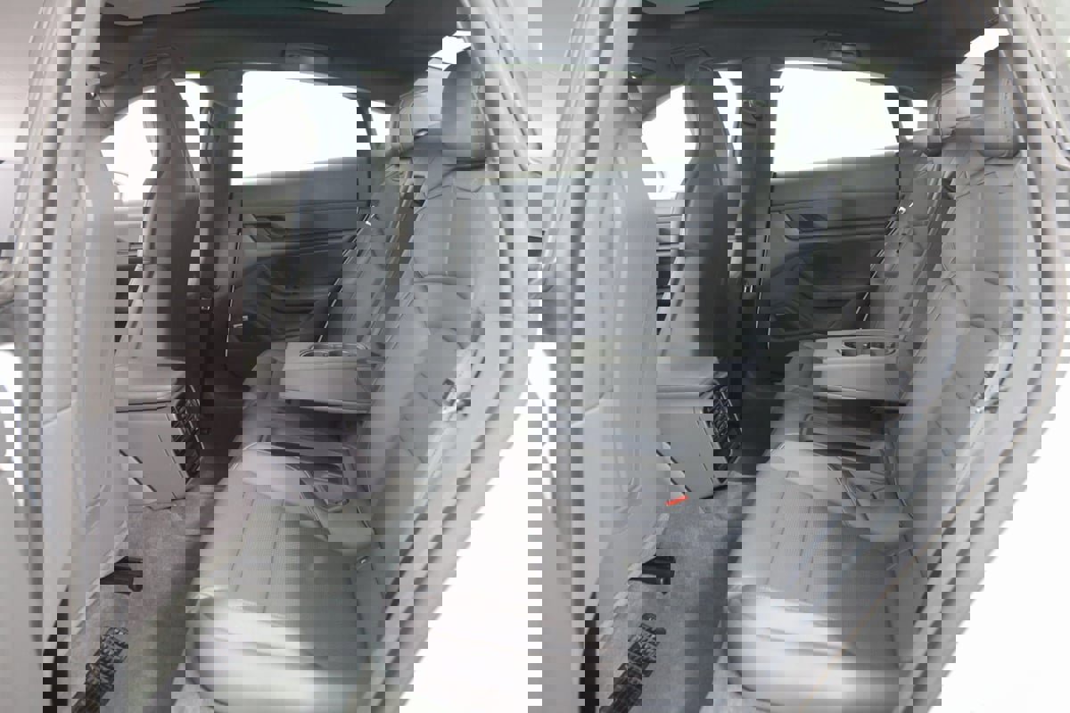 Used 2020 Porsche Taycan 4S image 62