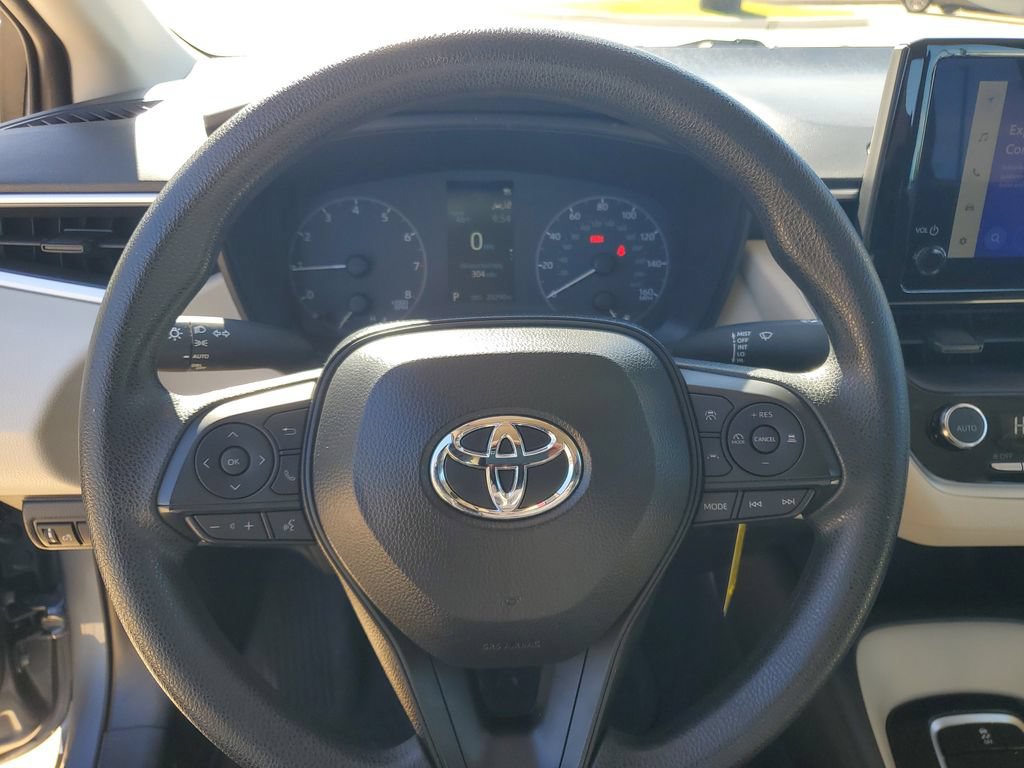 Used 2025 Toyota Corolla LE FWD image 16