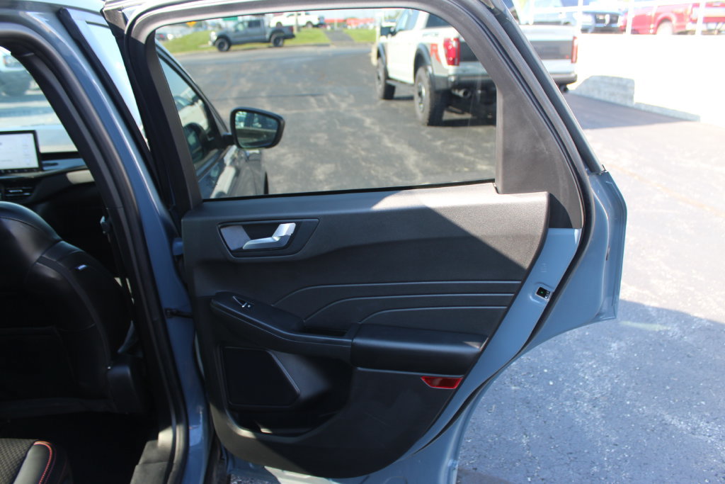Used 2024 Ford Escape ST-Line w/ Tech Pack #1 FWD image 15