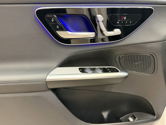 Certified 2025 Mercedes-Benz GLC 300 image 23