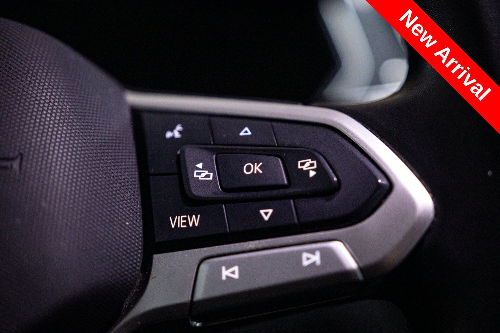 Used 2024 Volkswagen Tiguan SE AWD/4WD image 20