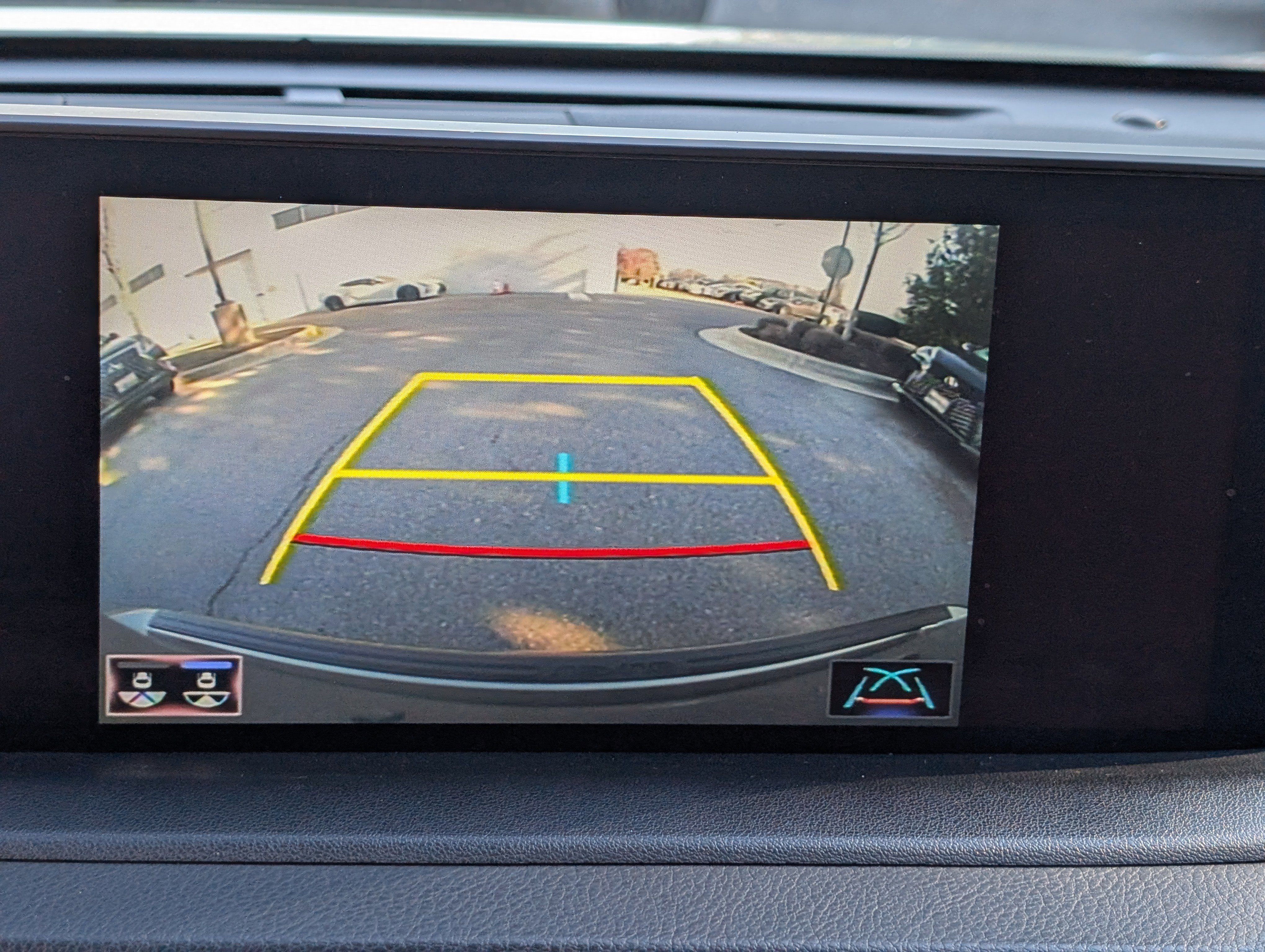 Used 2022 Lexus RX 450h AWD w/ Premium Package image 30