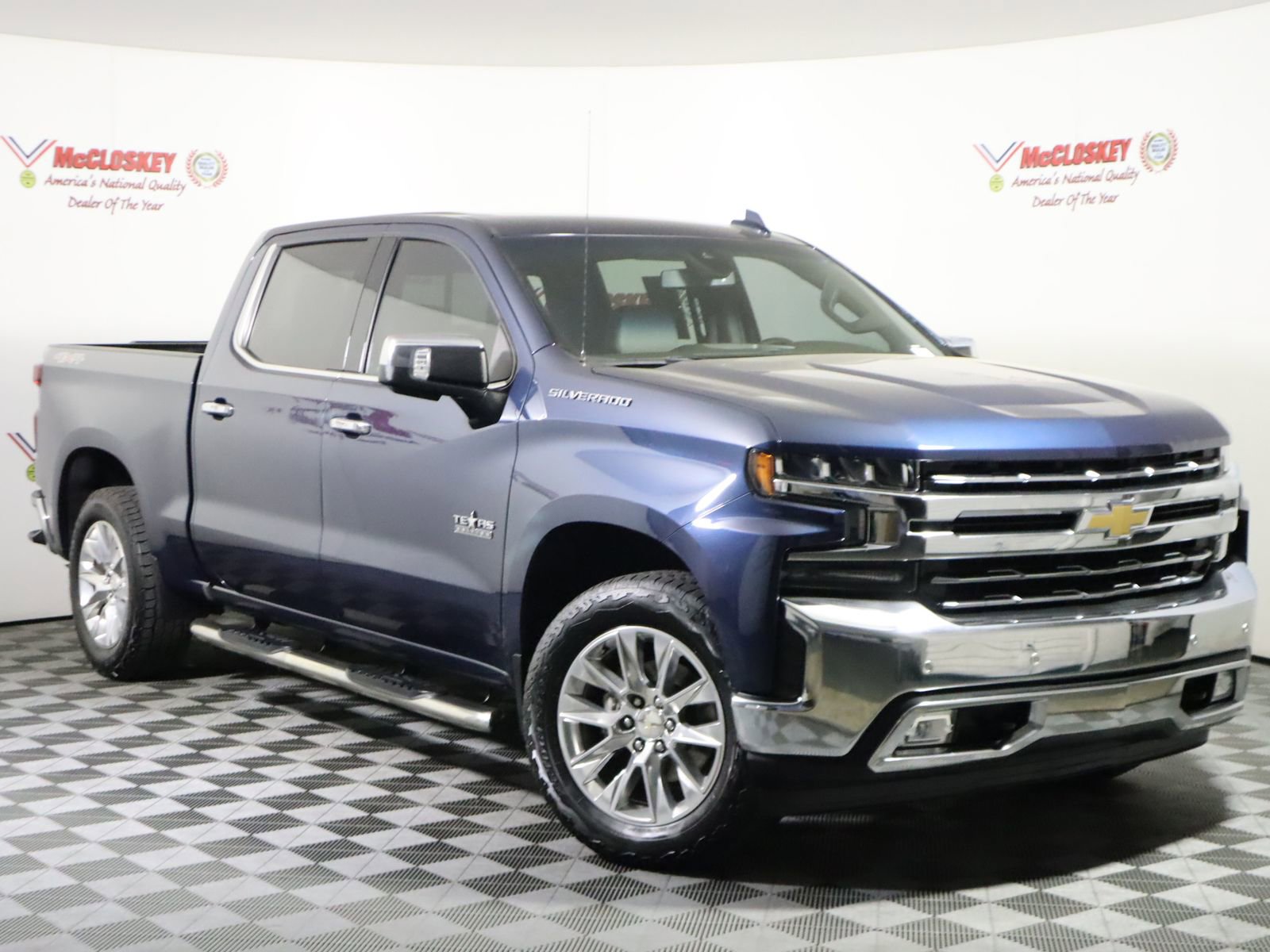 Used 2019 Chevrolet Silverado 1500 LTZ w/ LTZ Texas Edition image 2