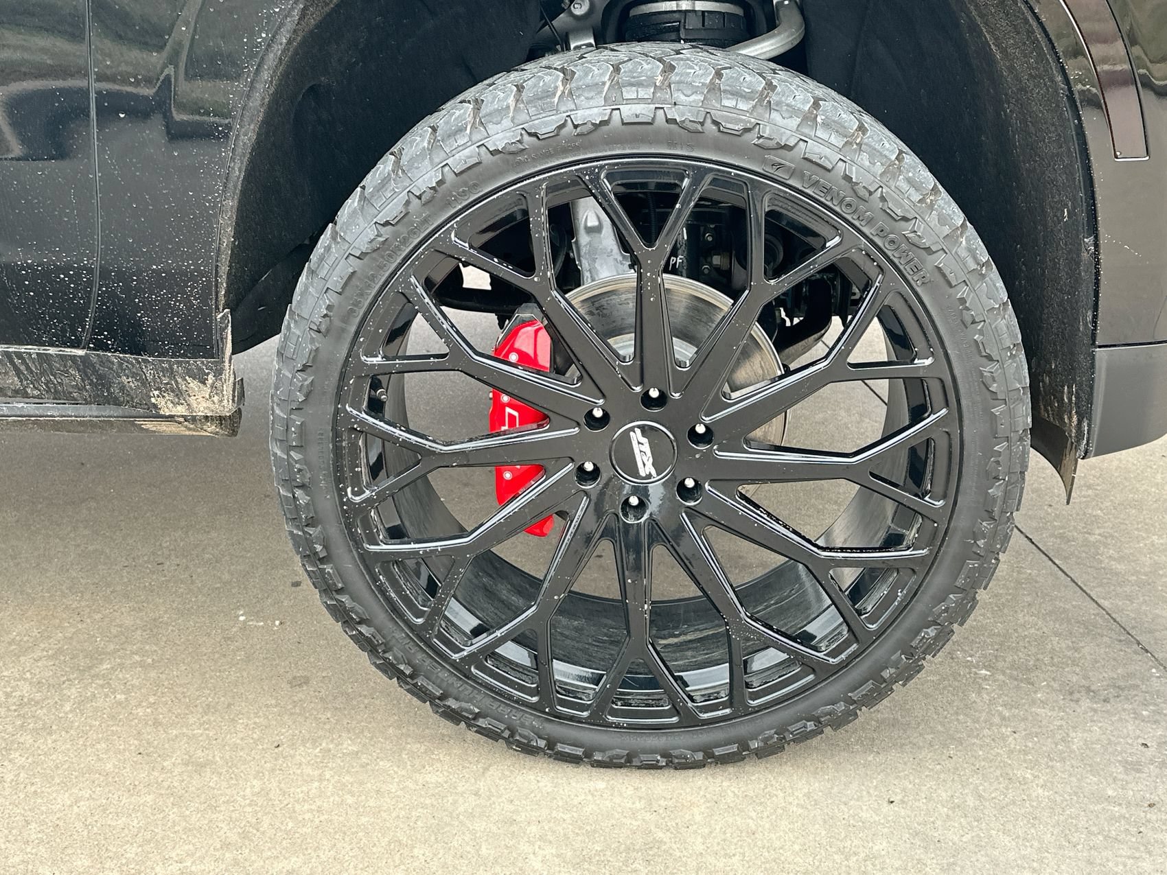 Used 2025 Chevrolet Tahoe Premier RWD image 10