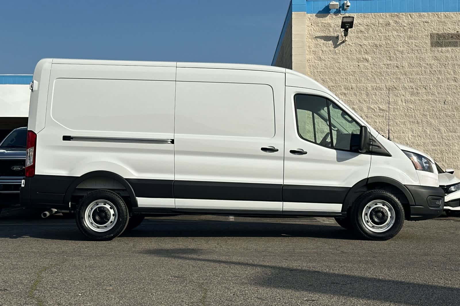 New 2026 Ford Transit 250 148 Medium Roof image 7