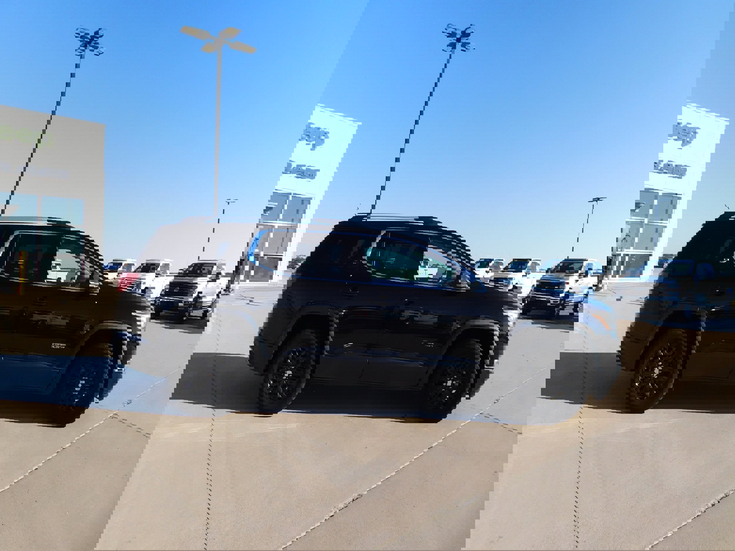 Used 2018 GMC Acadia SLT image 6