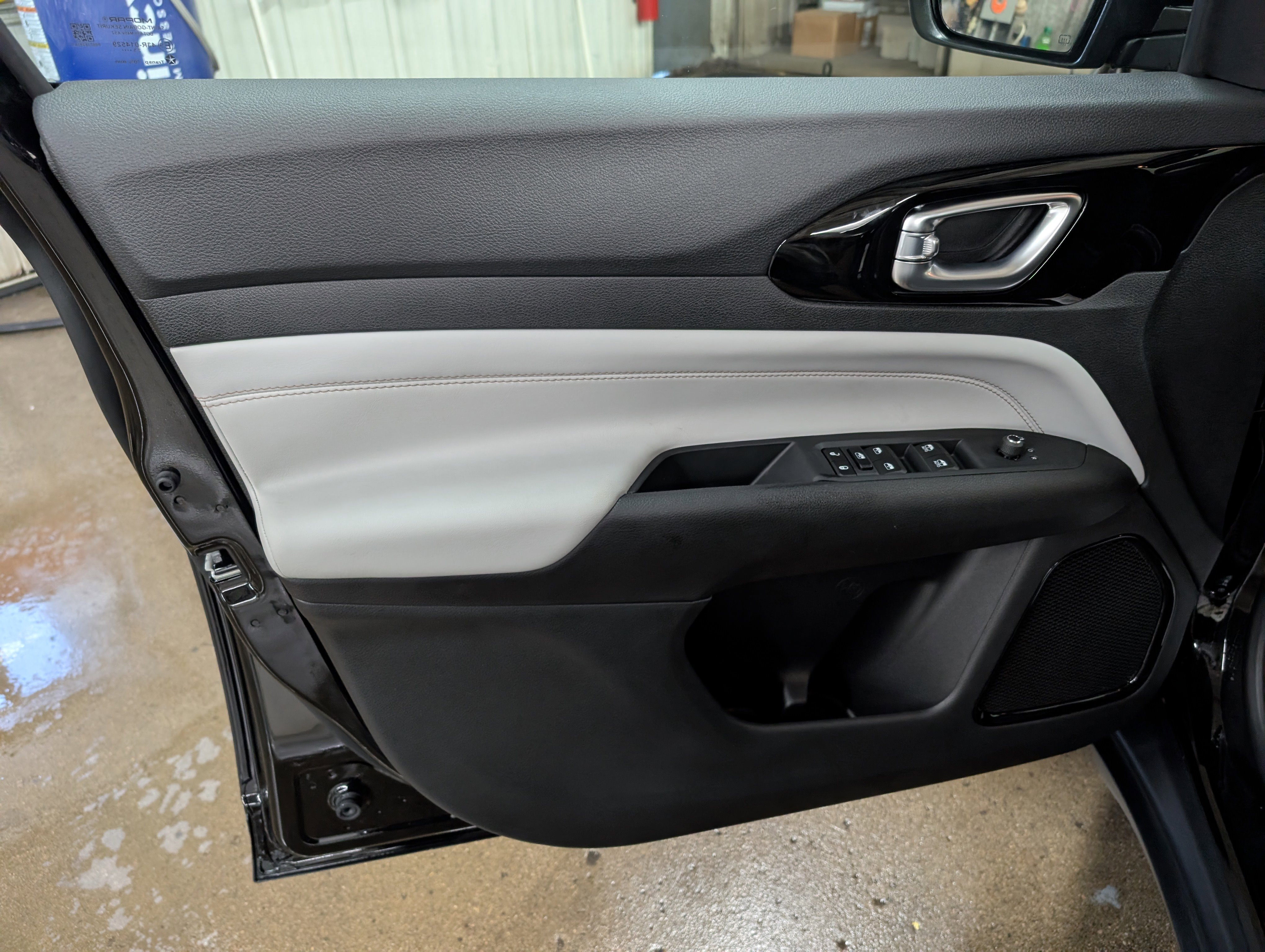New 2026 Jeep Compass Limited image 13