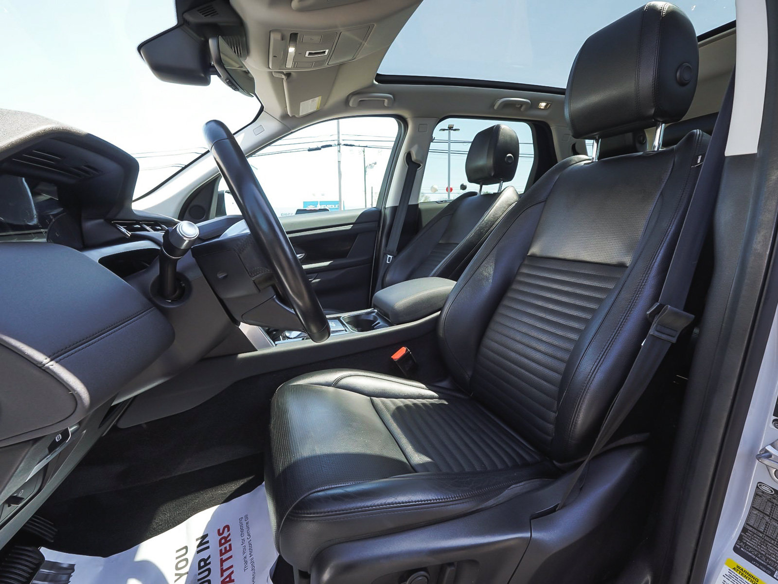 Used 2020 Land Rover Discovery Sport SE AWD/4WD image 30