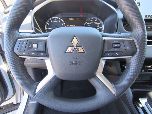 New 2026 Mitsubishi Outlander ES image 28